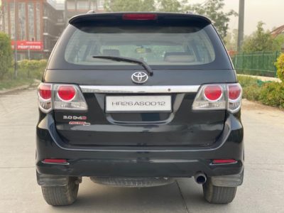 Buy Toyota Fortuner | VIP Number 0012 | 3.0 4×4 Manual, Year 2010