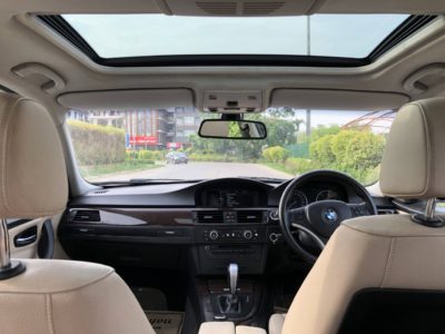 BMW 320d 2011 Highline | Sunroof – Display Screen – Electronic Steering | TOP MODEL | 16,000 KM Only