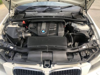 BMW 320d 2011 Highline | Sunroof – Display Screen – Electronic Steering | TOP MODEL | 16,000 KM Only