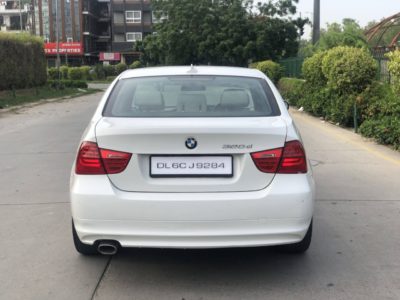 BMW 320d 2011 Highline | Sunroof – Display Screen – Electronic Steering | TOP MODEL | 16,000 KM Only