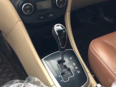 Hyundai White Verna Fluidic 1.6 CRDi SX Automatic, 2014, Diesel | 1st Owner & Brown interior