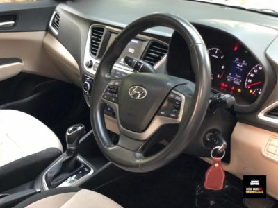 White Verna 1.6 SX CRDI AUTOMATIC 2018 | 1st Owner | 40,000 KMs Only | SUNROOF – By DelhiCars.net