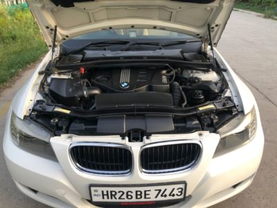 BMW 320d 2010 – HR26 REGD. (15 Years)