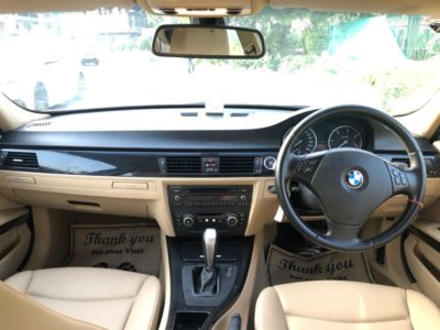 BMW 320d 2010 – HR26 REGD. (15 Years)