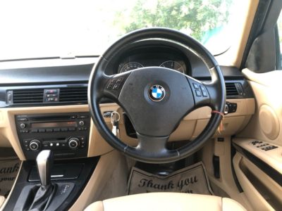 BMW 320d 2010 – HR26 REGD. (15 Years)