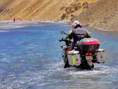 Motorbikes Stuck In River – KTM 390 ADV & Bajaj Dominar, Leh Ladakh