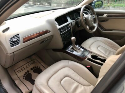 Audi A4 2010 – HR Number – Sunroof