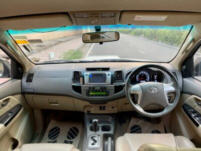 TOYOTA FORTUNER AUTOMATIC 2013