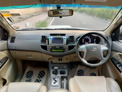 TOYOTA FORTUNER AUTOMATIC 2013