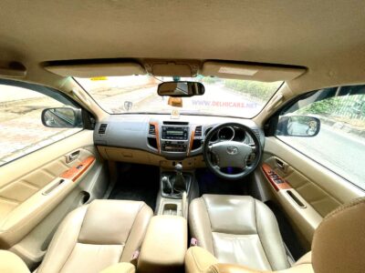 FORTUNER 3.0 4×4 2010 Black Manual Diesel