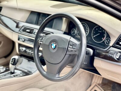 BMW 5 Series 520d 2013 – UP32 – INR 12.90 LAKH