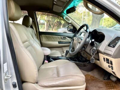 TOYOTA FORTUNER 2012/DEC AUTOMATIC