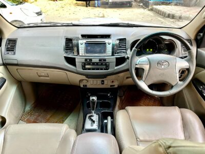 TOYOTA FORTUNER 2012/DEC AUTOMATIC