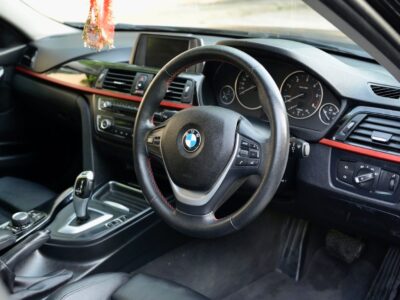 BMW 320D SPORTS LINE 2013 – 33,000 KMS | INR 10.35 LAKH