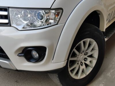 Pajero Sports Auto 2015 | INR 9.50 Lakh