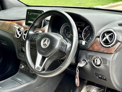 Mercedes B180 | INR 6.95 Lakh
